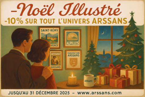 Affiche rétro de Noël Manufacture Arssans montrant un couple admirant des affiches décoratives dans un intérieur provençal avec sapin, cadeaux et lumière dorée, illustrant la promotion de 10% sur toute la boutique jusqu’au 31 décembre 2025.